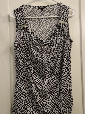 Premise Black and White Cowl Neck Sleeveless Top Lg